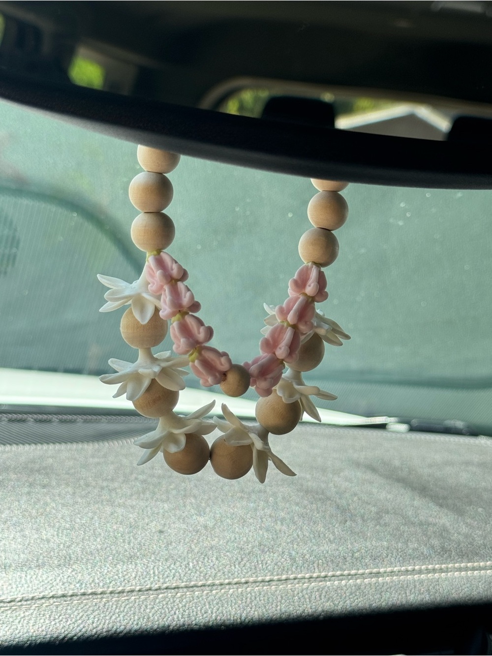 The Pīkake Princess - Double Car Lei - Pikake, Pink Crown, Natural Wood